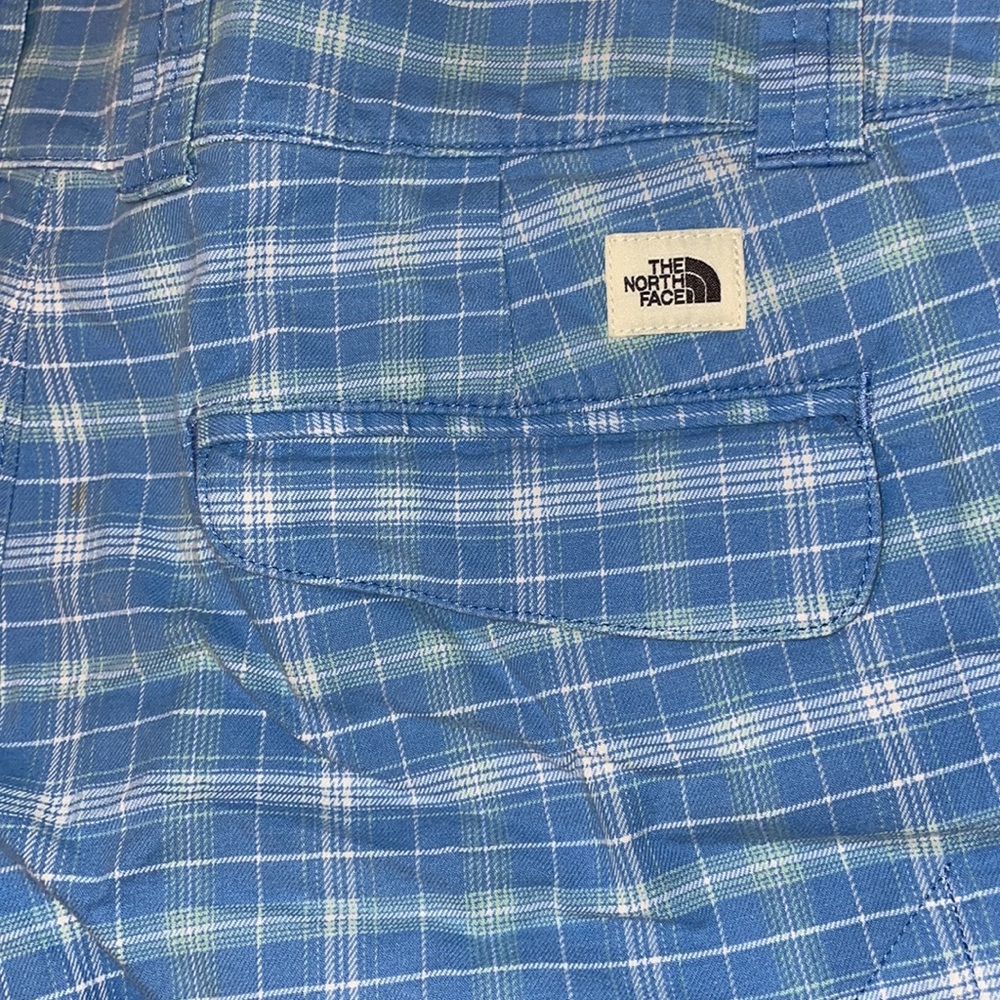 The North Face 10” V-Back Plaid Shorts, Size 6 - Picture 7 of 16